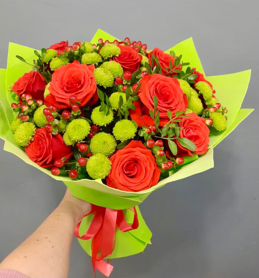 Букет цветов из: Хризантемы и Розы в Самусе