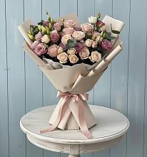 Букет цветов из:  Розы и Лизиантусы в Самусе