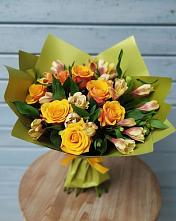 Букет цветов из:  Альстромерии и Розы в Самусе