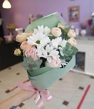 Букет цветов из:  Хризантемы и Розы #REPLACE_PRED# Самусе
