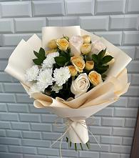 Букет цветов из:  Розы и Хризантемы в Самусе
