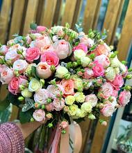 Букет цветов из:  Розы #REPLACE_PRED# Самусе