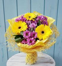 Букет цветов из:  Хризантемы и Герберы #REPLACE_PRED# Самусе