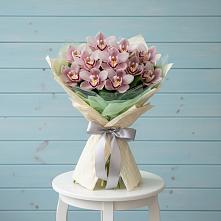 Букет цветов из:  Орхидеи и Розы в Самусе
