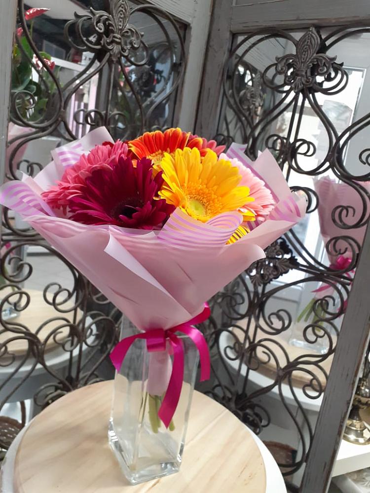 Букет цветов из: Герберы в Самусе