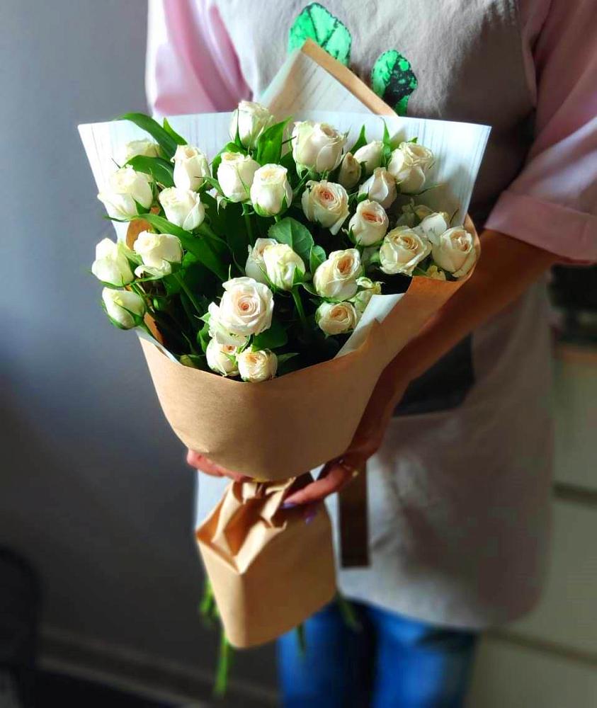 Букет цветов из: Розы в Самусе