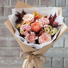 Букет цветов из:  Гвоздики, Хризантемы и Розы в Самусе