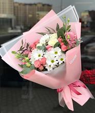 Букет цветов из:  Розы, Лизиантусы и Хризантемы в Самусе