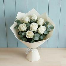 Букет Белые розы в Эвкалипте в Самусе