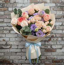 Букет цветов из:  Розы, Лизиантусы и Гвоздики #REPLACE_PRED# Самусе